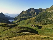 12 Vista sulla conca del Lago di Valmora e verso il Mincucco a dx